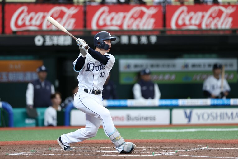 「センスがすごい」小島大河は新人ながら開幕先発を果たすなど活躍中　©JIJI PRESS