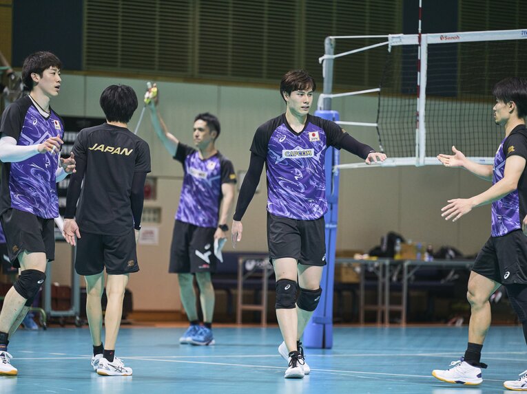 髙橋藍（日本代表合宿の練習風景）©︎Yuki Suenaga