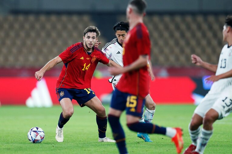 W杯前に日本人カメラマンが撮ったU-21スペインvs日本「リアルな実力差」ハイプレス空転の完敗を“未来予測”にしないためには… (49)