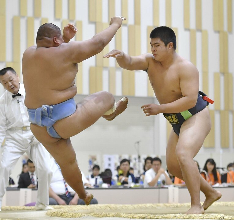 和歌山商高時代には高校相撲で2連覇達成　©KYODO