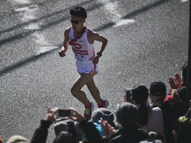 8区・中澤は地元・福島県の須賀川市役所へ　©Yuki Suenaga