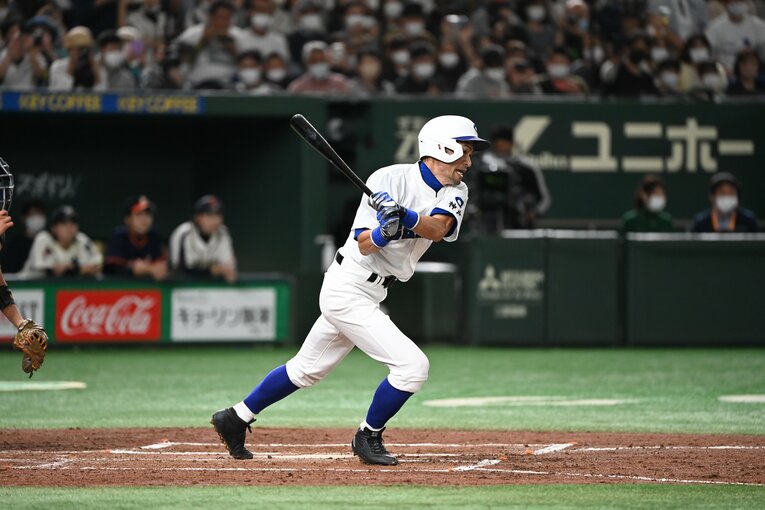 イチロー「僕がいなかったらできないから」女子高校選抜戦までの怪我とプレッシャーとの“知られざる戦い”…試合後に輝いた“49歳の笑顔”(32)