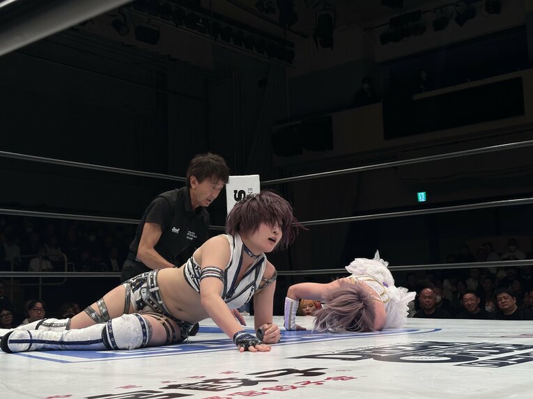 安納サオリvs中野たむ　©Norihiro Hashimoto