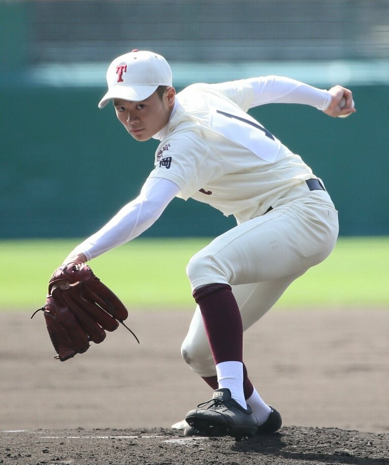 【東大・京大合格者も…東筑高校とは？】2017年夏、18年春に甲子園出場を果たした東筑で、エースだった石田旭昇。同校が甲子園に出場する際、エースが「石田」姓の選手が多いことから 「石田伝説」と呼ばれている ©JIJI PRESS