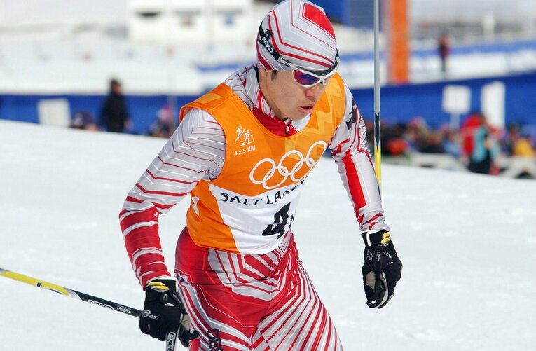 2002年ソルトレークシティ五輪ノルディック複合後半距離の第三走者として力走する森敏さん　©︎JIJI PRESS