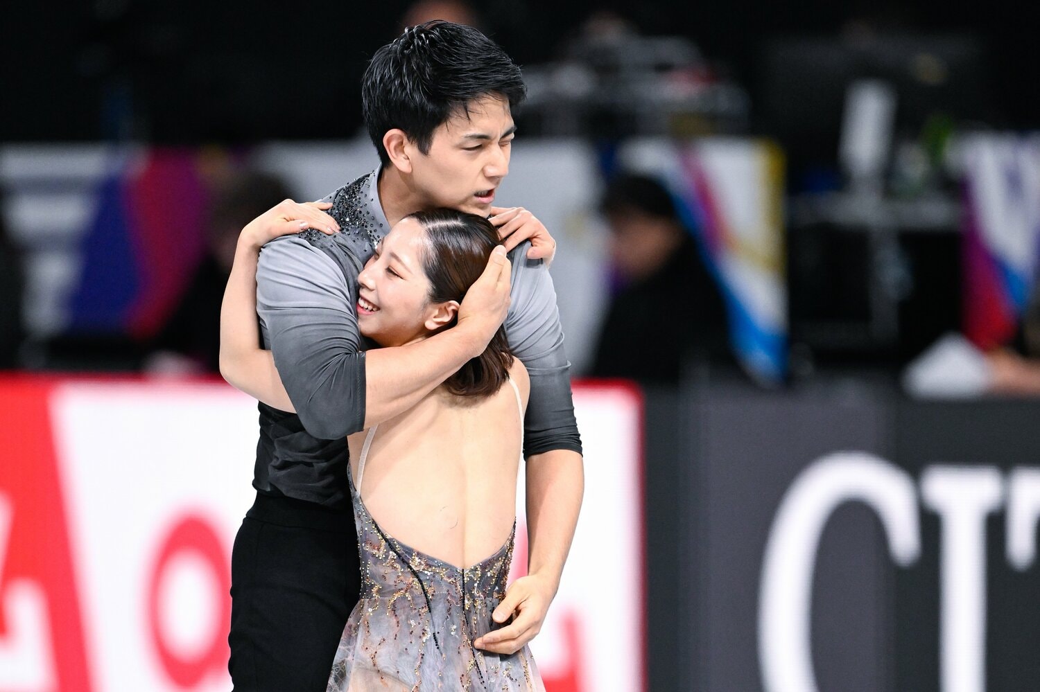 フリーの演技直後、三浦と木原は対照的な表情を浮かべていた