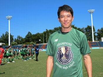 「いきなり全国優勝」44歳玉田圭司はなぜ“高校サッカーの監督”になったのか？ “引退後の喪失感”を満たした強豪・昌平高の緊張感＜Number Web＞ photograph by JFA/AFLO