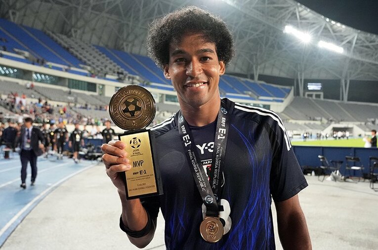 E-1得点王とMVPに輝いたジャーメイン良（写真はまだまだ続きます）　©Hiroaki Watanabe/Getty Images