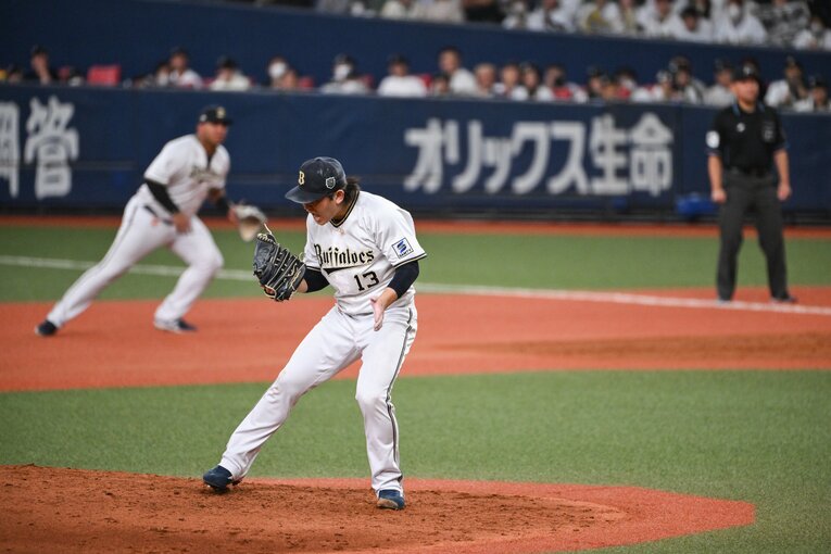 日本シリーズ第2戦。ピンチを切り抜けガッツポーズの宮城　©︎Nanae Suzuki