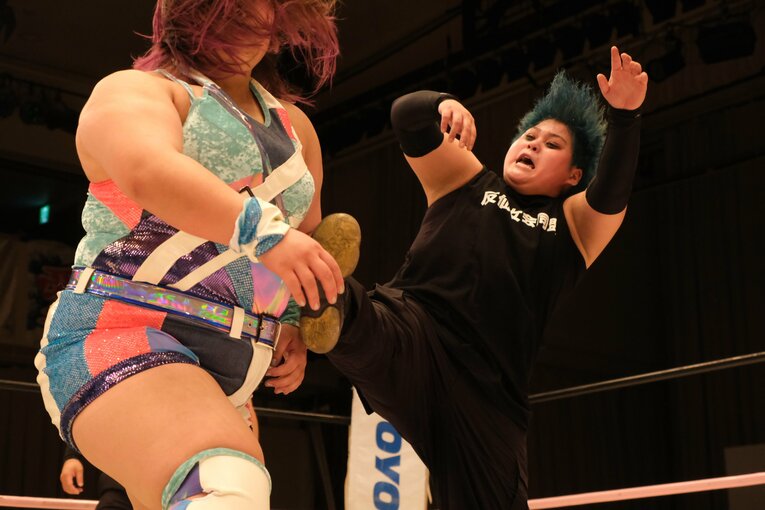 センダイガールズの11.23後楽園大会メインにて行われた「チーム200キロ」橋本千紘&優宇vsアンドラス宮城&響