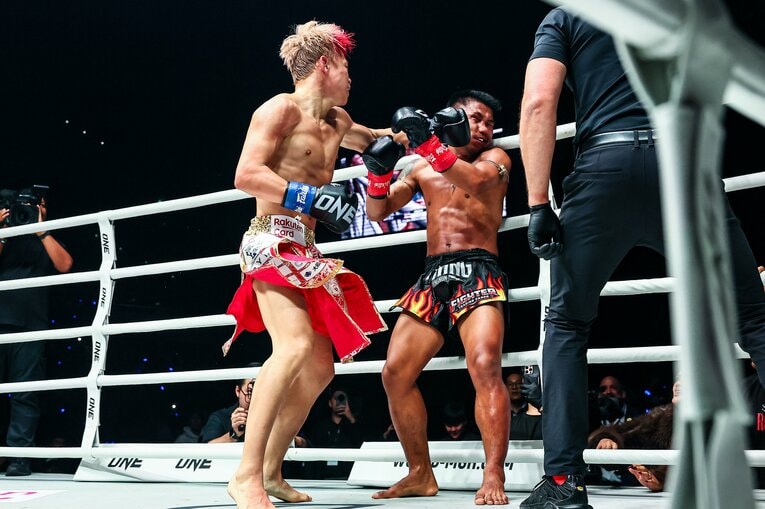 引退試合では難敵ロッタンから4回のダウンを奪った　©Susumu Nagao ONE Championship