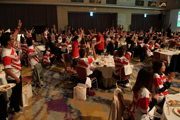 オールブラックス相手に日本は大善戦。4トライを奪い、会場のボルテージもあがった　©TOPPAN INC.