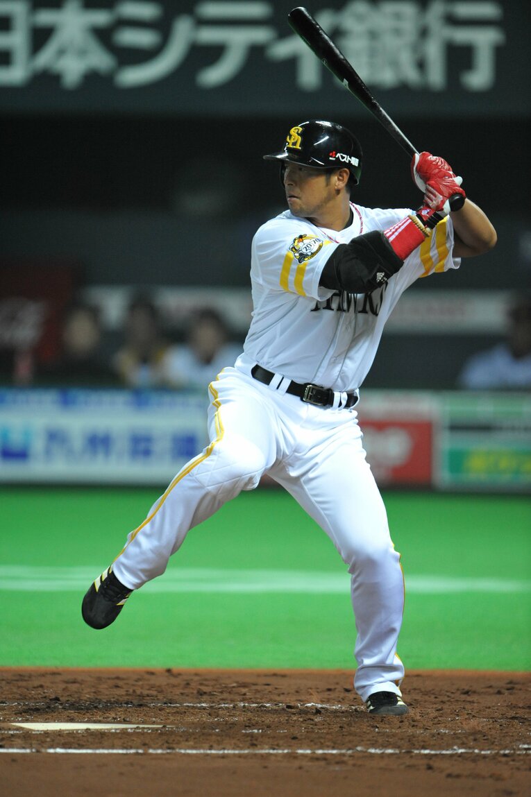 2004年、三冠王に輝いた松中信彦 ©BUNGEISHUNJU