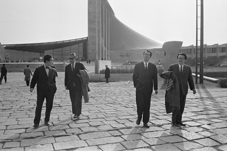 左から丹下健三、坪井善勝、神谷宏治、井上宇市　(C)Masahiko Ishii