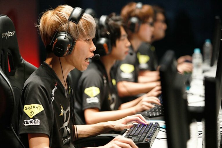 LoL日本代表「僕らが活躍すれば」eスポーツの命運を握る若きチーム。(2)