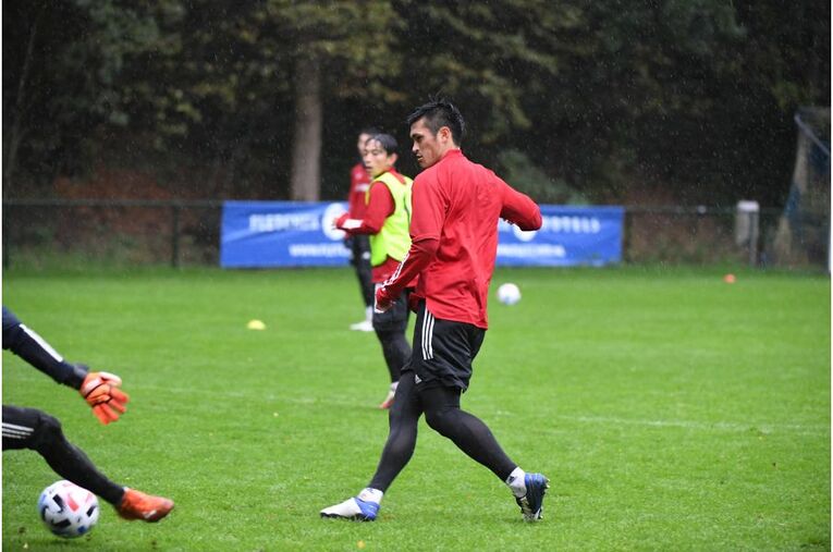 連係不足は“想定内” 19歳久保建英が森保Jで見せた「身体能力差を埋める」クレバーな技術(13) ／ photograph by JFA