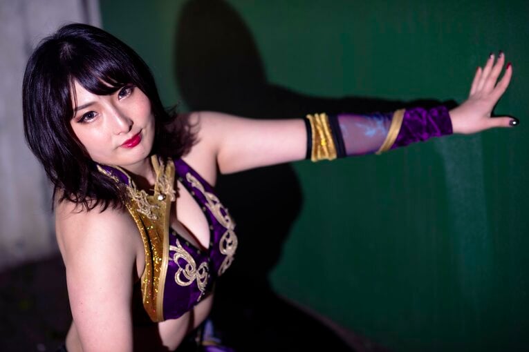 「対人恐怖症」「引きこもり」だった少女がプロレスと出会い、リングで輝く“強くて綺麗なお姉さん”になるまで《真琴15周年特別グラビア》(2)