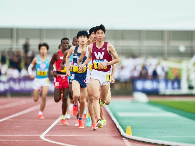 ルーキーながら関東インカレ5000mで日本人トップに輝いた鈴木　©Yuki Suenaga