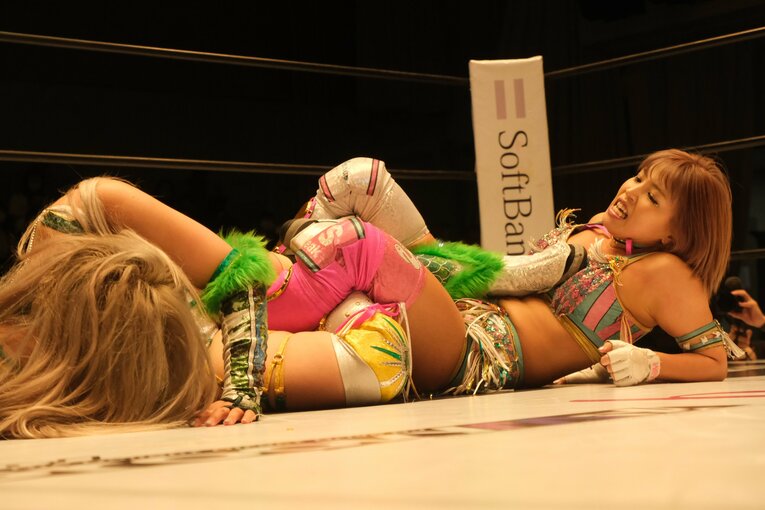 白川未奈＆マライア・メイvsMIRAI＆壮麗亜美　©Norihiro Hashimoto