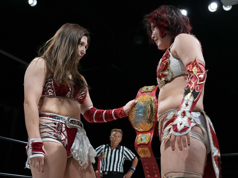 10月26日、青野未来は林下詩美の持つワールド王座に両国国技館で挑戦する　©Essei Hara