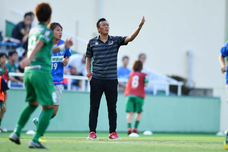大嶽は今、女子サッカーの指導に心血を注いでいる（2018年撮影） ©MATSUO/AFLO