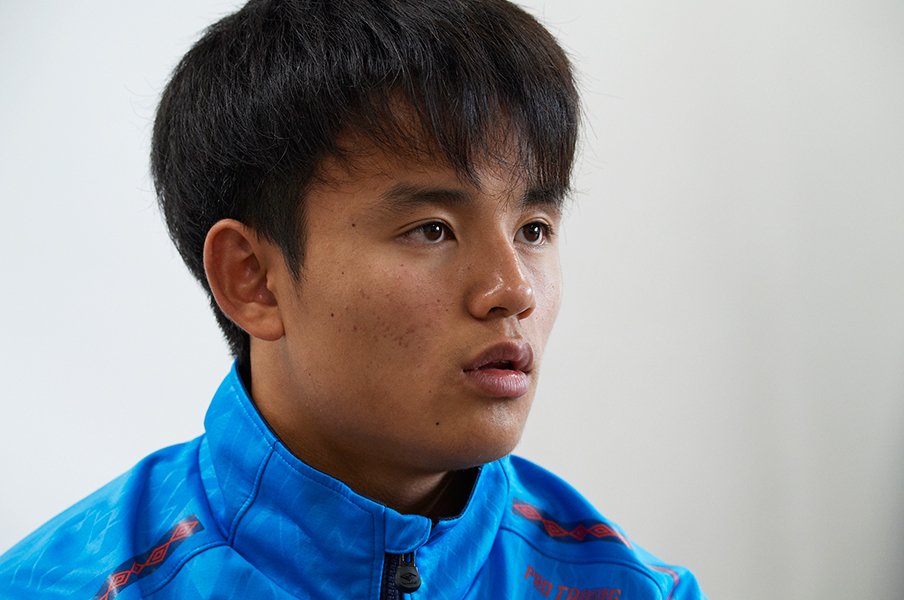 久保建英と中村俊輔の共通点とは。「自分を客観視する」能力の重要性。<Number Web> photograph by Yoshiharu Ota