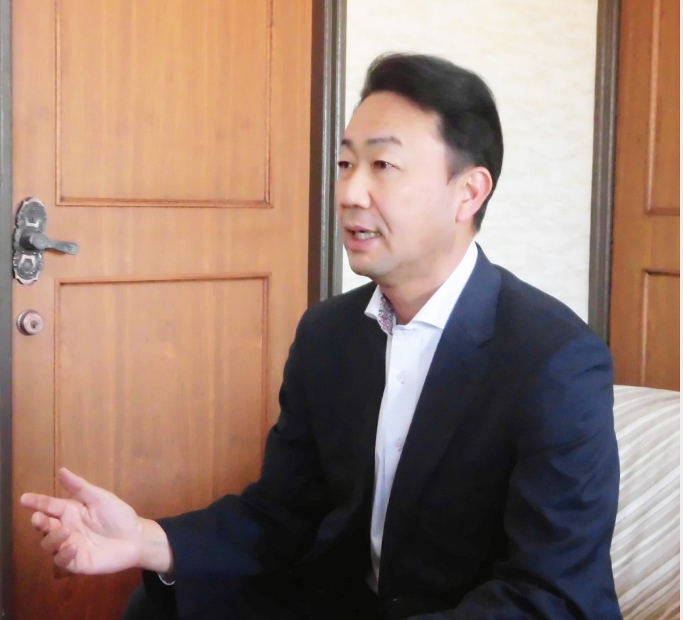 現在行われてる夏の甲子園でもNHK解説を務めている杉本真吾氏(本人提供)