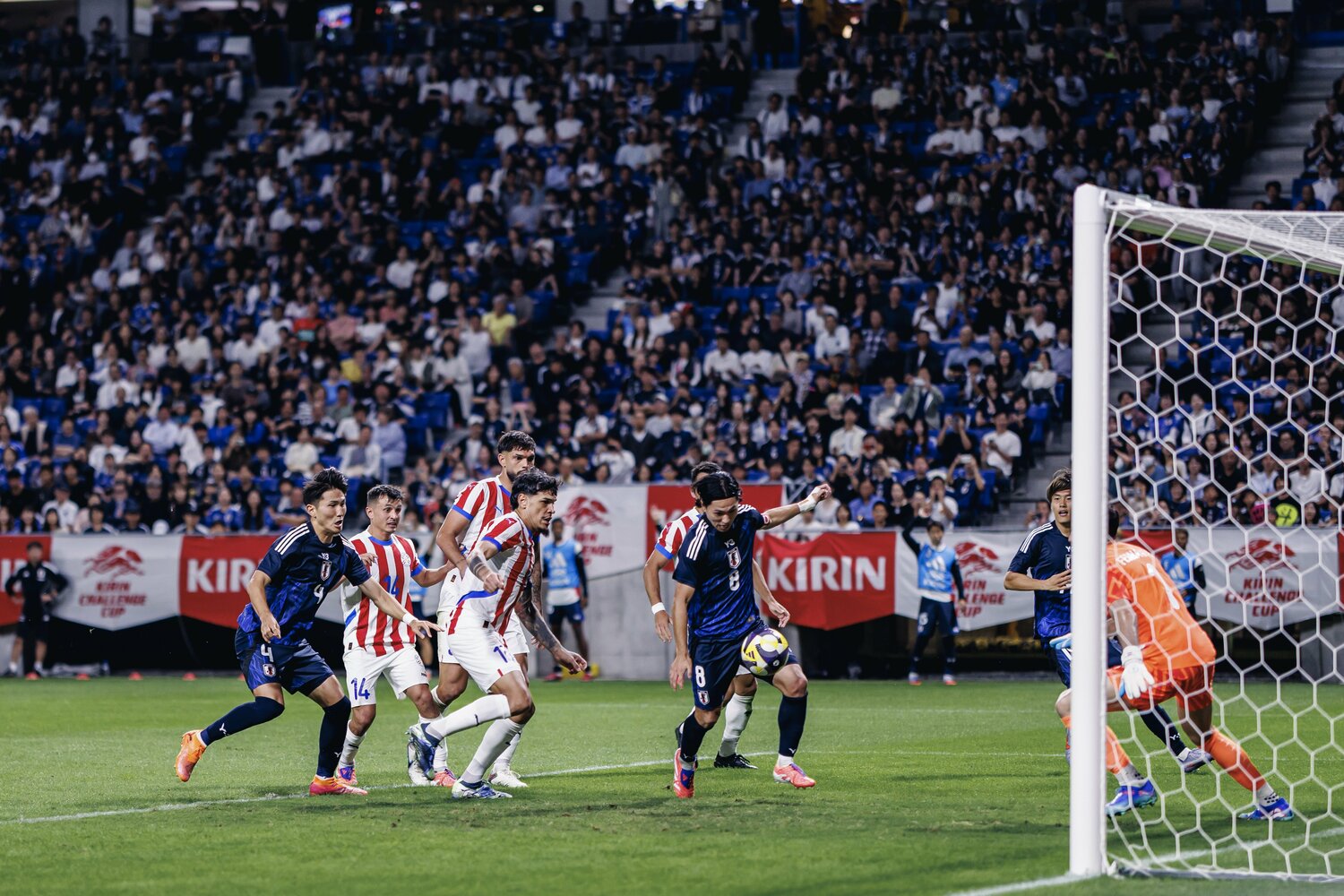 南野拓実も「全然シュートに絡めてない」と反省を口にした　©Kiichi Matsumoto