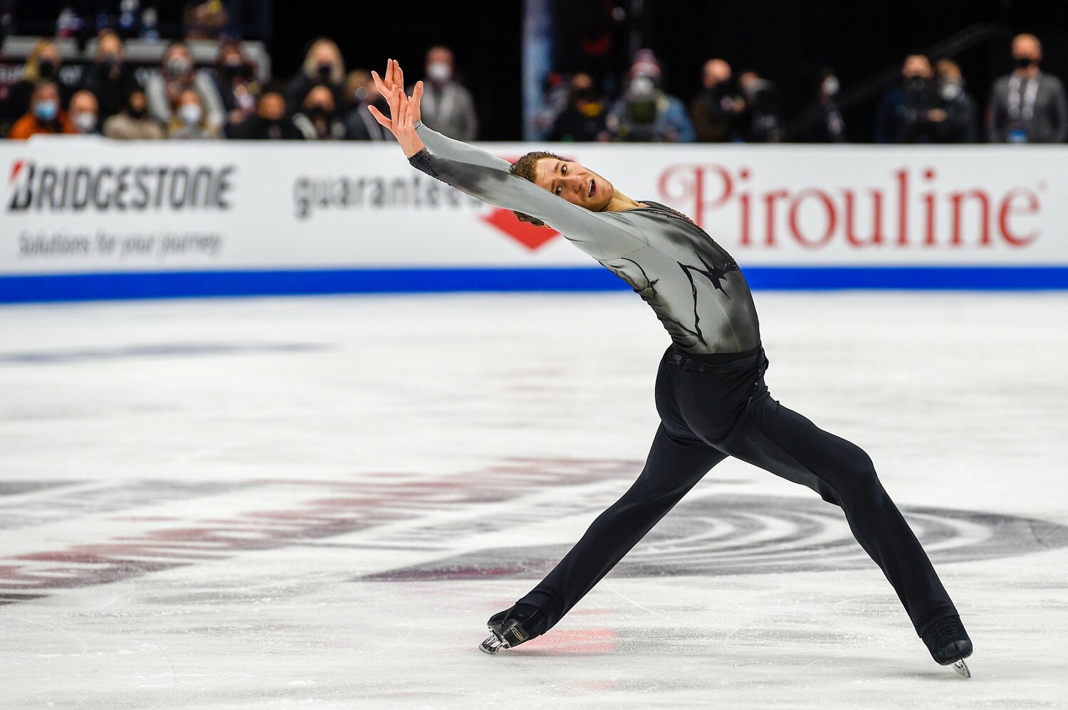 全身を大きく使う振付が魅力のジェイソン・ブラウンの演技