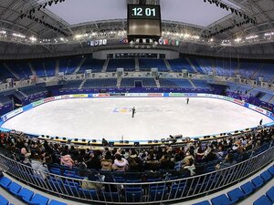 平昌五輪会場で行われる四大陸選手権。課題山積みの大会周辺を現地レポート。