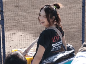 「女の子として評価されるのはイヤだった」中日の“元人気ビール売り子”が打ち明ける、知られざる仕事ウラ側「25歳が区切りだと思っていた」