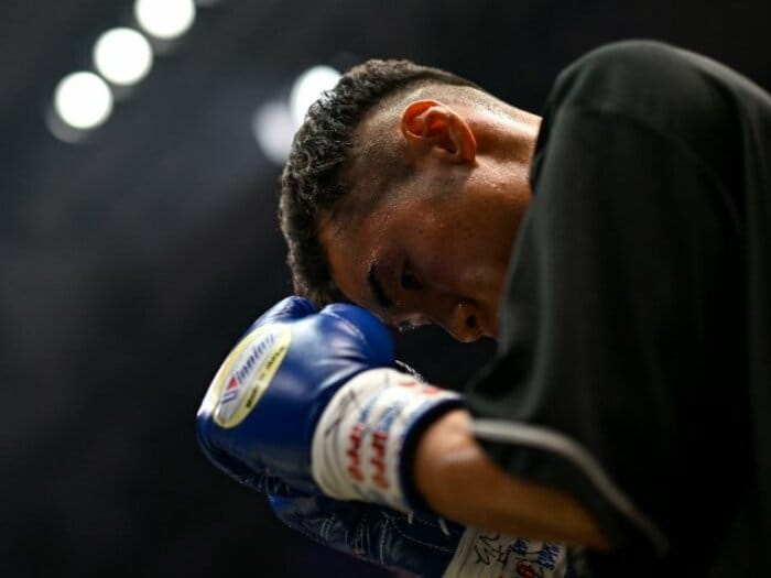 「パンチは硬いし、速えし…」井上尚弥とのスパーリングで“左肘に異変”「骨折したまま試合をして、KO勝ち」“報じられなかった”渡邉卓也36歳の物語＜Number Web＞ photograph by Hiroaki Finito Yamaguchi