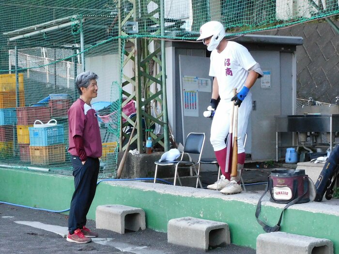 〈ドラフト会議〉創部100年超、甲子園出場も指名もなし…無名公立校の“プロ注目捕手”「夏祭りで出会った近所のおじさん」が運命を変える監督だった＜Number Web＞ photograph by Jun Aida