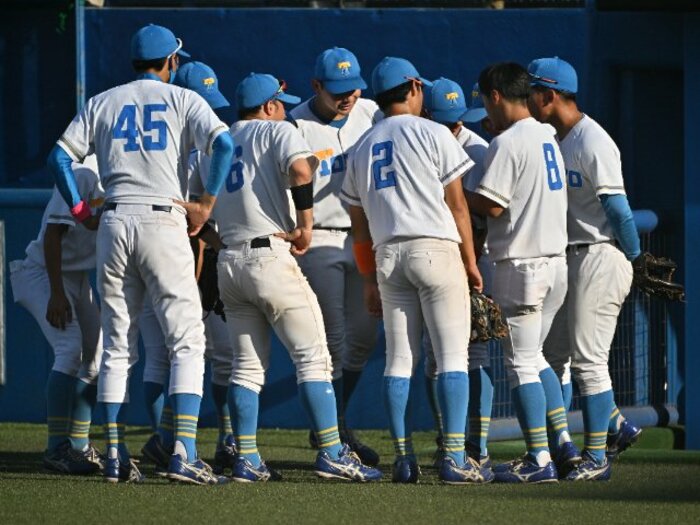 《東大出身のプロ野球選手》宮台康平の引退で球界から消滅…唯一「勝利投手」と「ホームラン」を記録したのは？「5万観衆」の大穴弾秘話＜Number Web＞ photograph by Hideki Sugiyama