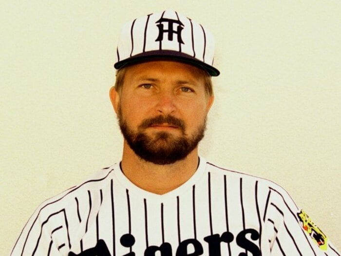 「阪神は当初、“おまけ”のつもりで獲得した」バースはなぜ“史上最強の助っ人”になれたのか？「アイツがひとりで考えたことなんよ」岡田彰布の証言＜Number Web＞ photograph by KYODO