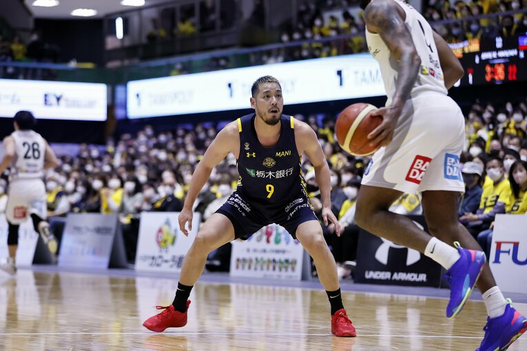 遠藤は3度目の優勝を「ブレックスらしく勝てた」と表現した　©B.LEAGUE