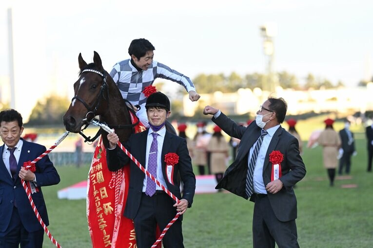 「毎年このレースが近づいてくると…」朝日杯FS“22回目の挑戦”で武豊（52）が悲願達成　“3番人気”だったドウデュースはなぜ勝てたのか？(6)