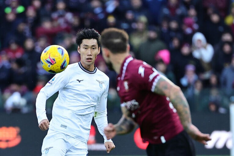 サレルニターナ戦での鎌田　©Getty Images