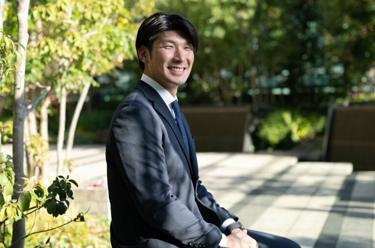 すでにジャイアンツアカデミーのコーチとしての仕事も始めつつあり、取材は読売新聞ビルで行われた ／ photograph by Miki Fukano