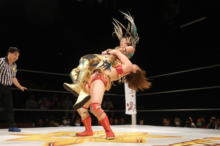 「泣いてんじゃねえ！ってビンタしたけど…」WWEから帰還したSareeeが日本で目指す“プロレス”とは？「ライバルはいればいるほど面白い」(107)
