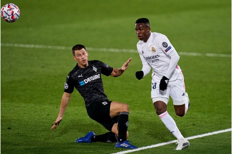 逞しさとスピードあふれる突破力が魅力のビニシウス©Getty Images