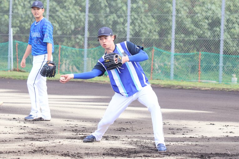 キャンプでの小園　©Fumi Sawai