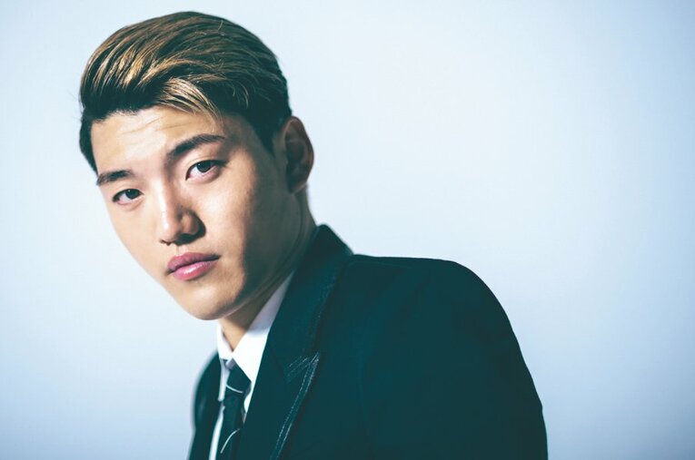 再びドイツへ渡る前に、東京都内でNumberの独占インタビューに応じた堂安律（24歳）　©Takuya Sugiyama