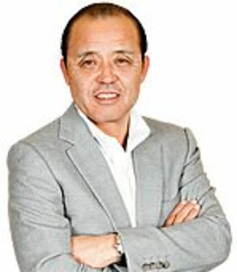 岡田彰布
1957年11月25日、大阪府生まれ。早稲田大学卒業後、1980年に阪神タイガースにドラフト1位で入団。1995年にオリックス・ブルーウェーブで現役を引退。その後、オリックス二軍コーチ、阪神二軍監督監督を経て、2004年から2008年まで阪神の監督に就任。2005年にはリーグ優勝に導いた。2010年から2012年はオリックス・バファローズを率い、監督退任後の2013年からはデイリースポーツで評論家を務めている。