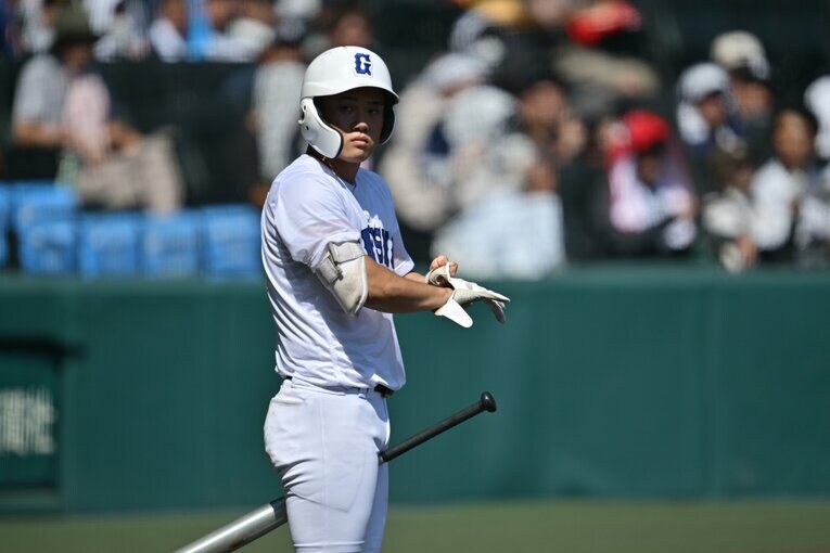 【すごすぎる…左手ハンディでも巧打者・横山のバッティングを様々なアングルから見る／全10枚超】甲子園ヒーローの写真はまだまだ続きます　©Hideki Sugiyama