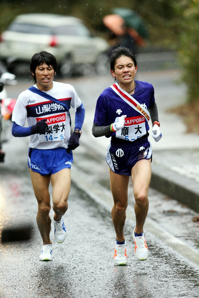 今井正人（右・順大）　第82回箱根駅伝 ／ photograph by AFLO