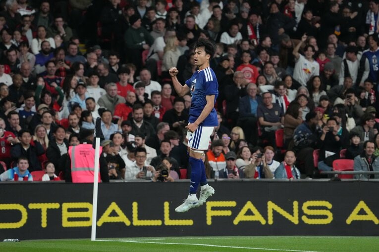 鋭いカウンターから決勝ゴールをあげた三笘薫。イングランド撃破の立役者となった　©Masashi Hara