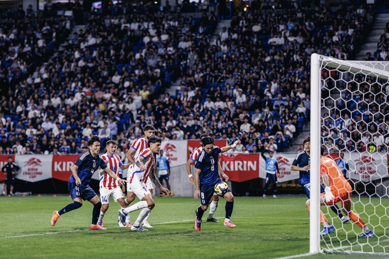 南野拓実も「全然シュートに絡めてない」と反省を口にした　©Kiichi Matsumoto