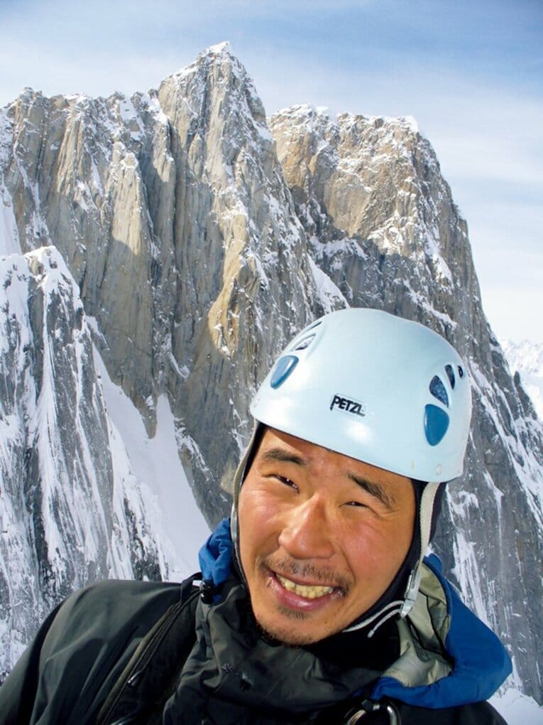2006年、アラスカにて。一村は1977年香川県生まれ。高松高時代はヨット部だった　©︎Katsutaka Yokoyama