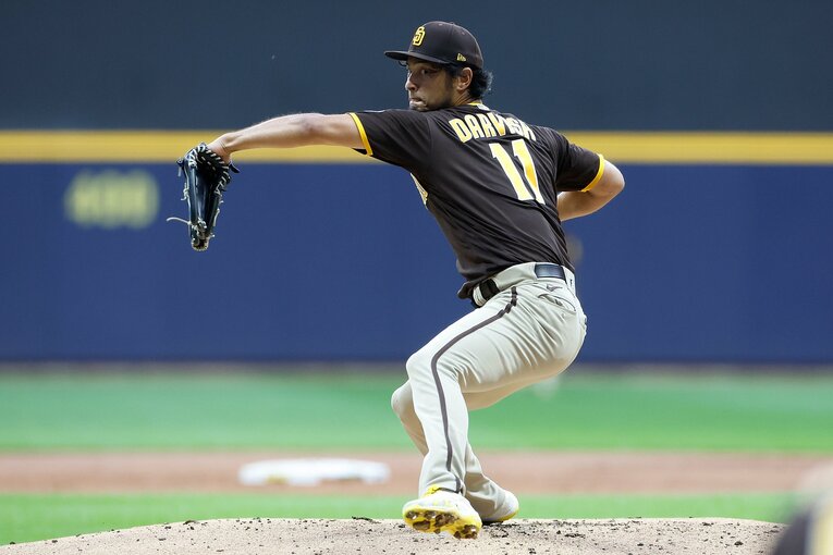 大谷だけでなく、ダルビッシュもシーズン後半は右肘の炎症に苦しむシーズンとなった　©Getty Imgaes